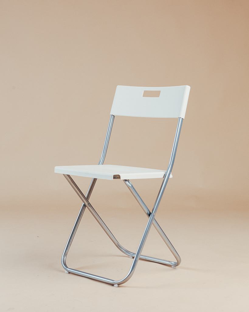 photo-studio-perth-white-chrome-seat