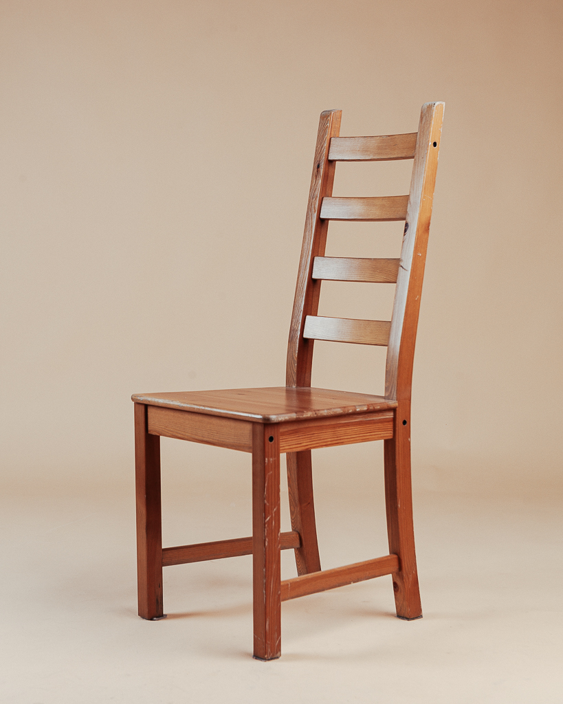 flash-photo-studios-perth-wooden-chair